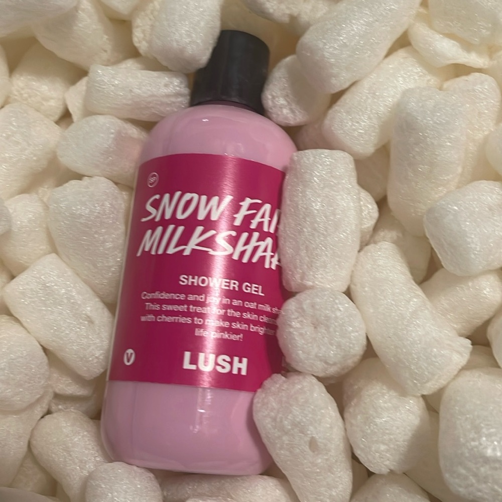 Lush Cosmetics Snow Fairy Milkshake Shower Gel - 8.4 oz - New, sealed